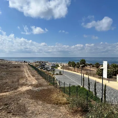 Apartamento Lighthouse Beach - 3Br Seafront Apt 50M To Beach With Sea Views - Sleeps 6 *