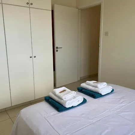 Beachfront - Spacious 3 Bed With Amazing Sea Views *