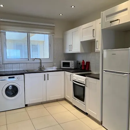Beachfront - Spacious 3 Bed With Amazing Sea Views