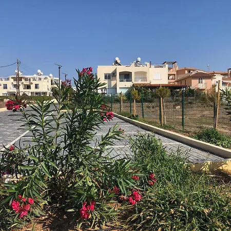 Beachfront - Spacious 3 Bed With Amazing Sea Views