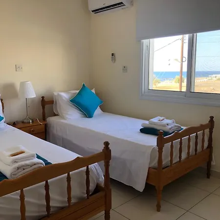 Stunning 3br Beachfront - Sea Views - 50m To Sea Lägenhet *