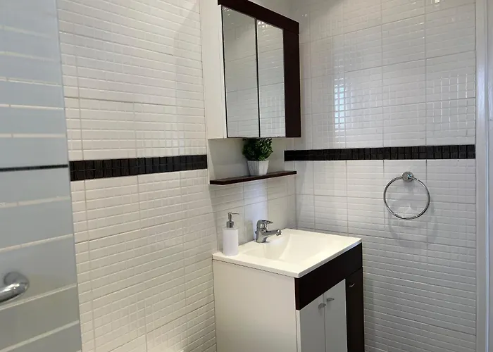 Lägenhet Lighthouse - 3br Seafront 50m To With Sea Views - Sleeps 6