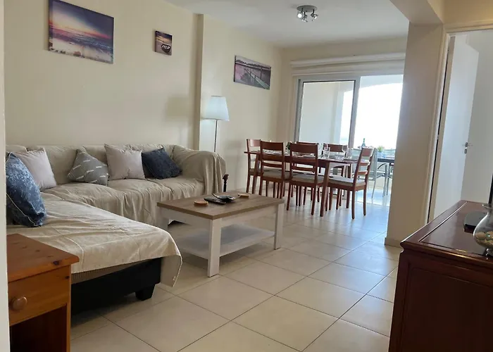 Lighthouse - 3br Seafront 50m To With Sea Views - Sleeps 6 Lägenhet *