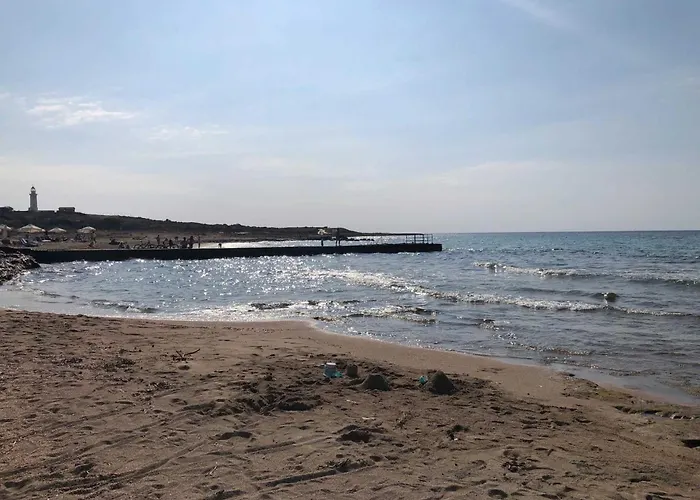 Lighthouse - 3br Seafront 50m To With Sea Views - Sleeps 6 * Paphos