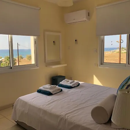 Apartment Lighthouse - 3br Seafront 50m To With Sea Views - Sleeps 6 Paphos